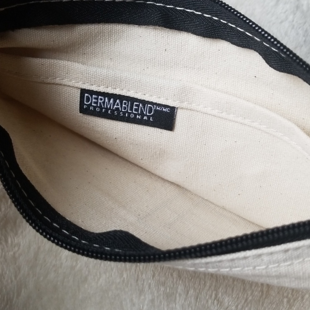 Makeup Pouch - Picture 2 of 3